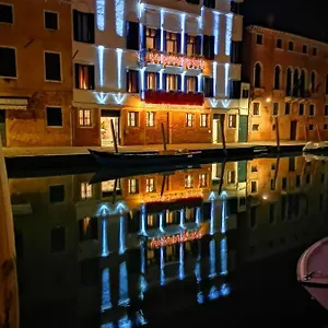 ***** Hotel Ca' Bonfadini Historic Experience Italie